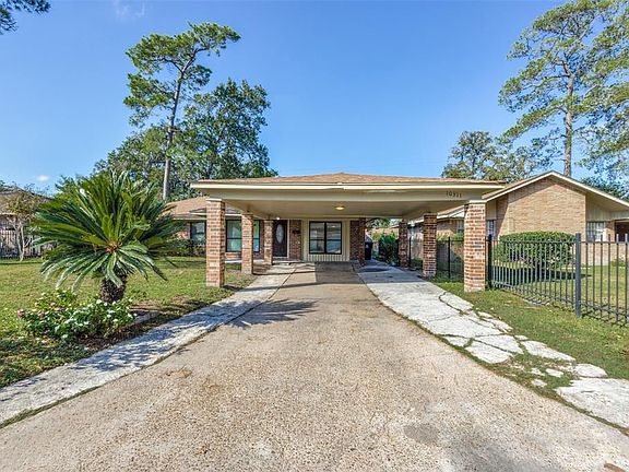 2nd image of 10311 Royal Oaks Dr