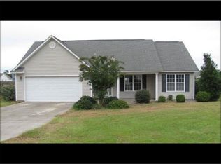 127 Twin Oaks Dr, Hampstead, NC 28443
