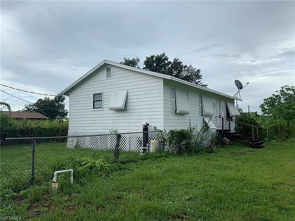 3rd image of 23210 Avenue B