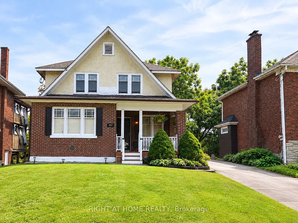 407 King St E