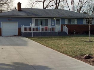 689 Bernhard Rd, Columbus, OH 43213