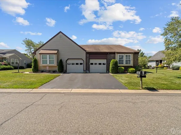 24A John Hancock Dr, Monroe Township, NJ 08831