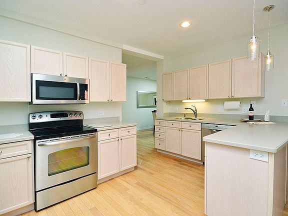 5th image of 1415 Sherman Ave APT 604