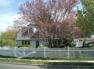 43 Southberry Ln, Levittown, NY 11756