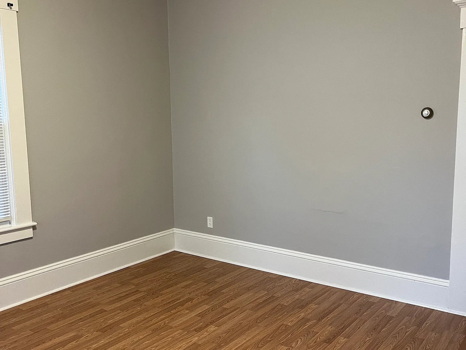 3 bed, 954 sqft, $1,950 — Photo 2