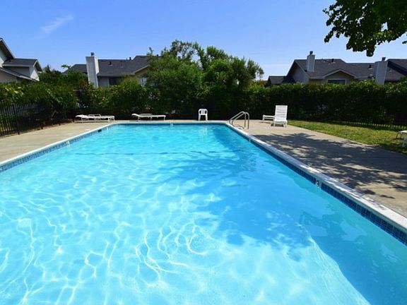 2nd image of 45 Rosewood Dr