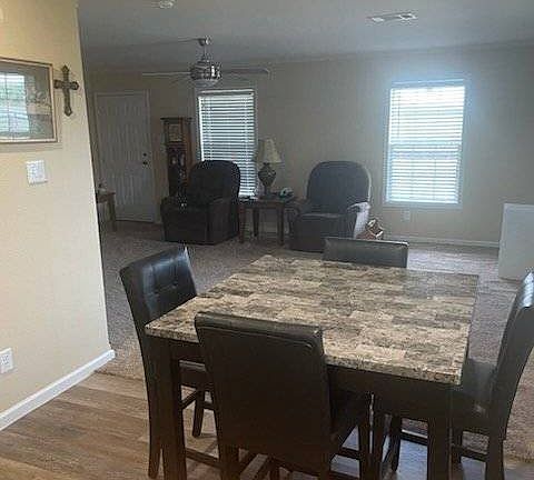 5th image of 525 Larkin Rd