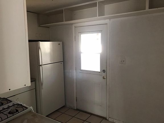 5th image of 1402 E Dana Ave APT F