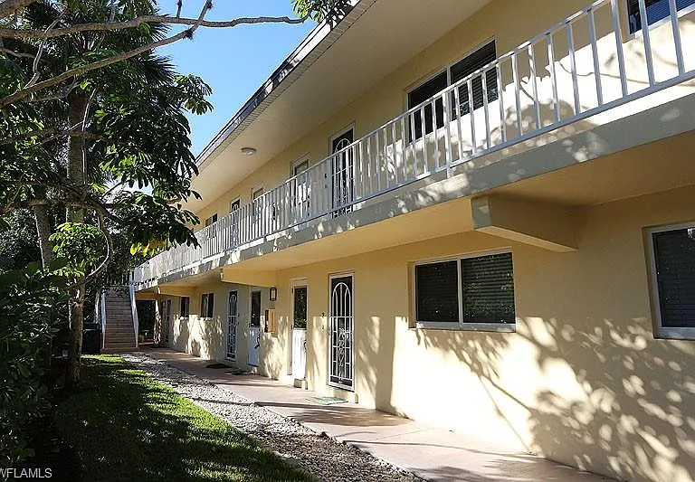 820 Ketch Dr #2 — Photo 16