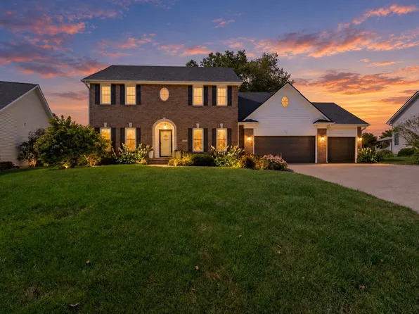 5075 Windsor Cir, Pleasant Hill, IA 50327