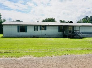 5227 Skyline Dr, Chandler, TX 75758
