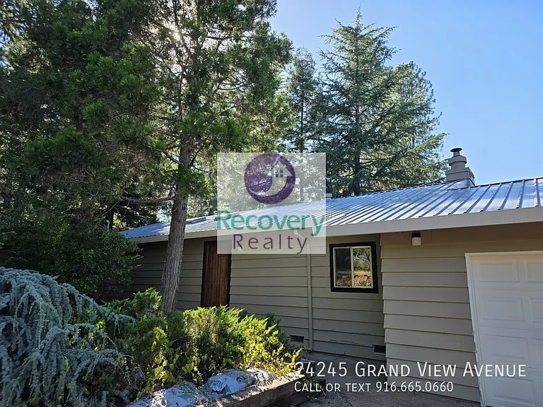24245 Grand View Ave — Photo 7