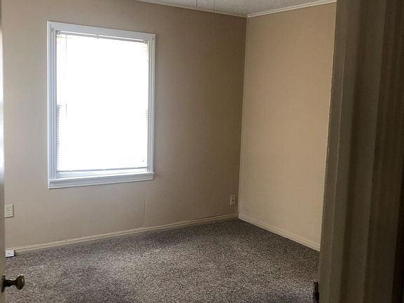 5th image of 1541 Barrow St