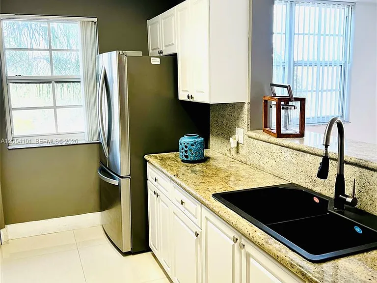 19901 E Country Club Dr #2401 — Photo 7