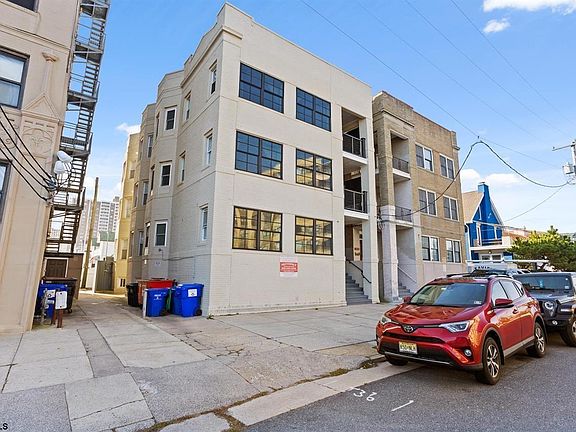 3rd image of 114 S Raleigh Ave