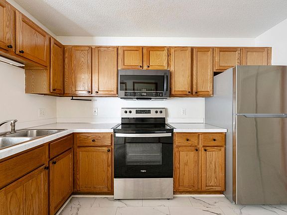 5th image of 11240 Providence Ln