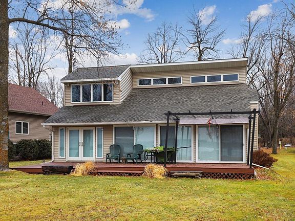 5th image of 50864 Lakeview Dr