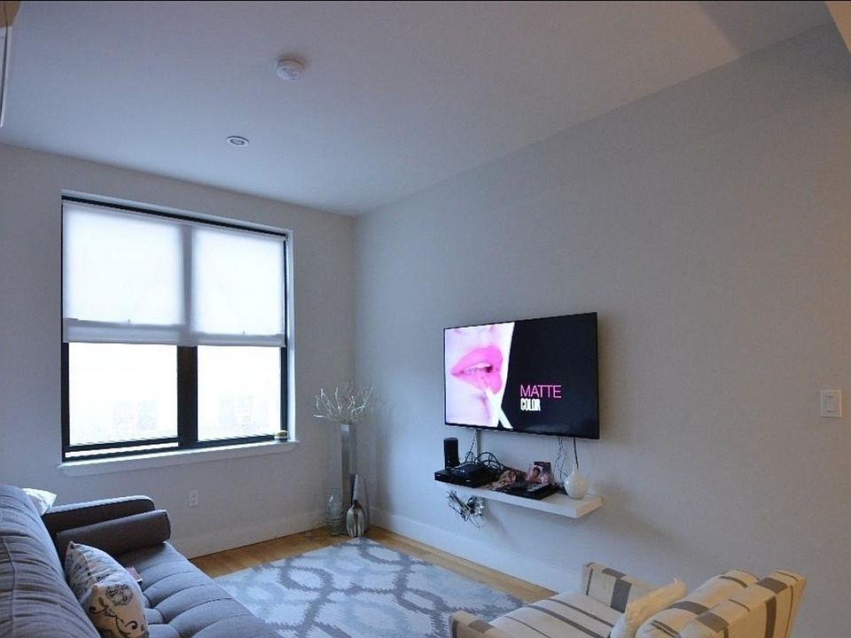 1st image of 486 Hancock St #2A