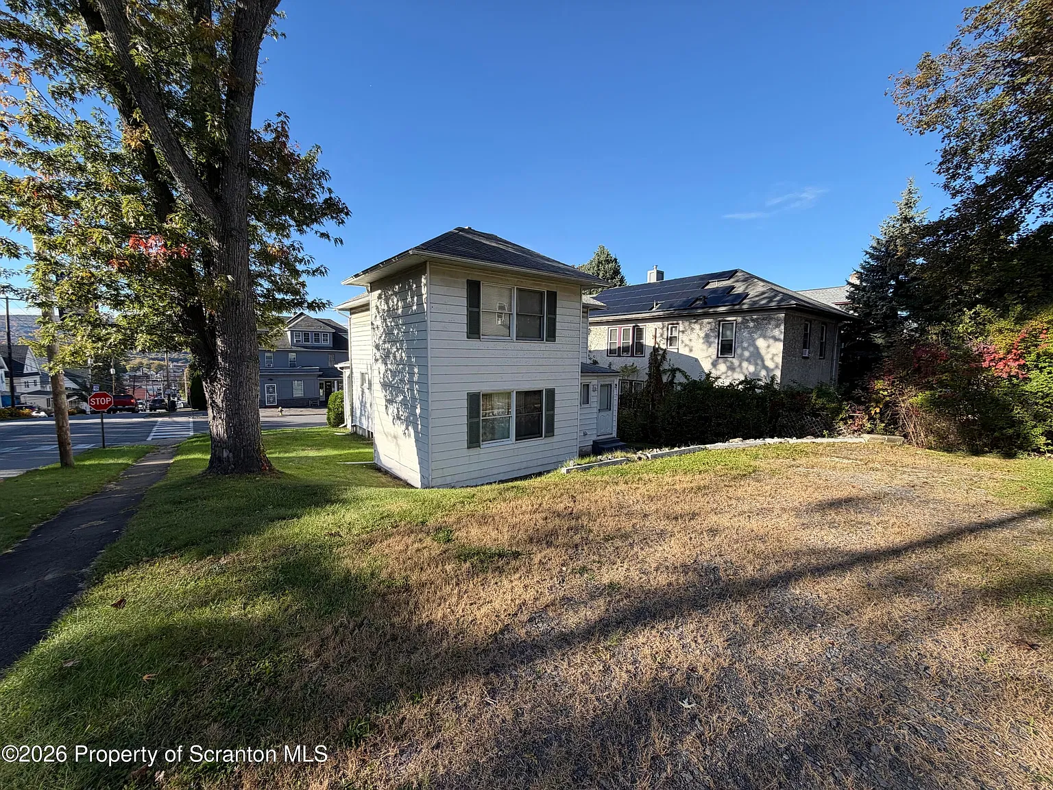 4 bed, 1855 sqft, $1,650 — Photo 2