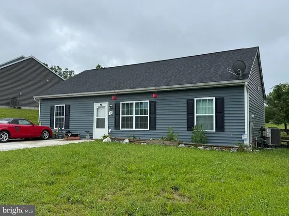 47 Lair Way, Inwood, WV 25428