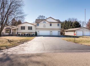 50 Dawn Ave, Plano, IL 60545