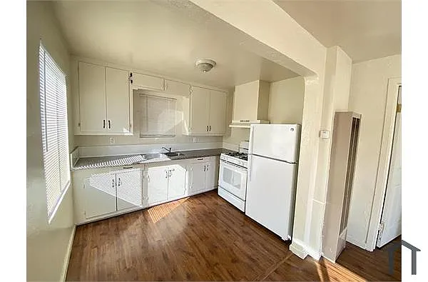 Building Photo - 235 E Coolidge Ave #14