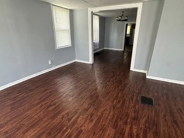 1305 W Jefferson St #LOWER — Photo 6