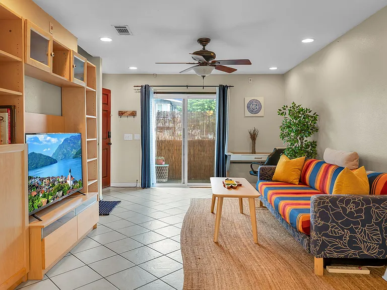 4523 College Way #H — Photo 3