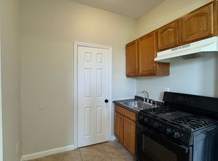 142 Johnson Ave #33L, Newark, NJ 07108