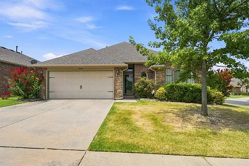 10724 Masters Cir Photo 1