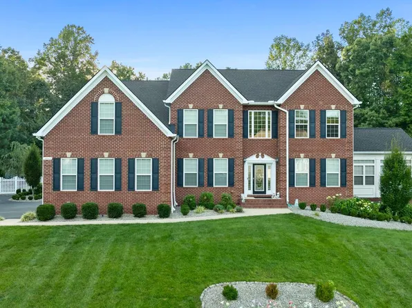 6865 Crockett Ct, Hughesville, MD 20637