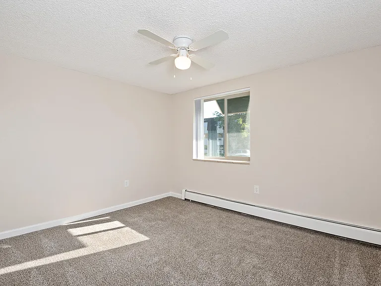 Candlelight Apartments — Photo 10