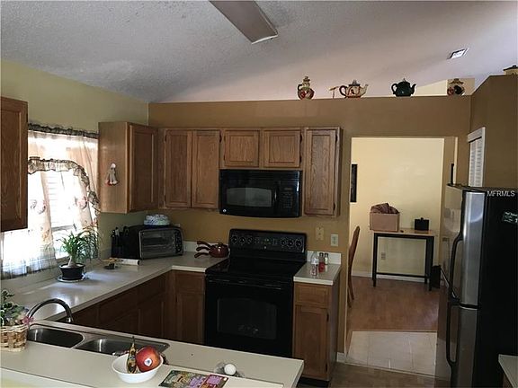 3rd image of 1205 Windward Dr