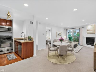 5540 Owensmouth Ave APT 209, Woodland Hills, CA, 91367