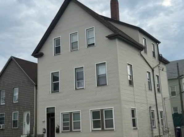289 Dartmouth St APT 1, New Bedford, MA 02740