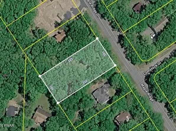 406 Maple Ridge Dr, Hawley, PA 18428