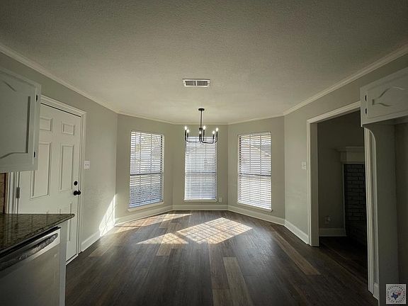 5th image of 4 Timber Ridge Dr