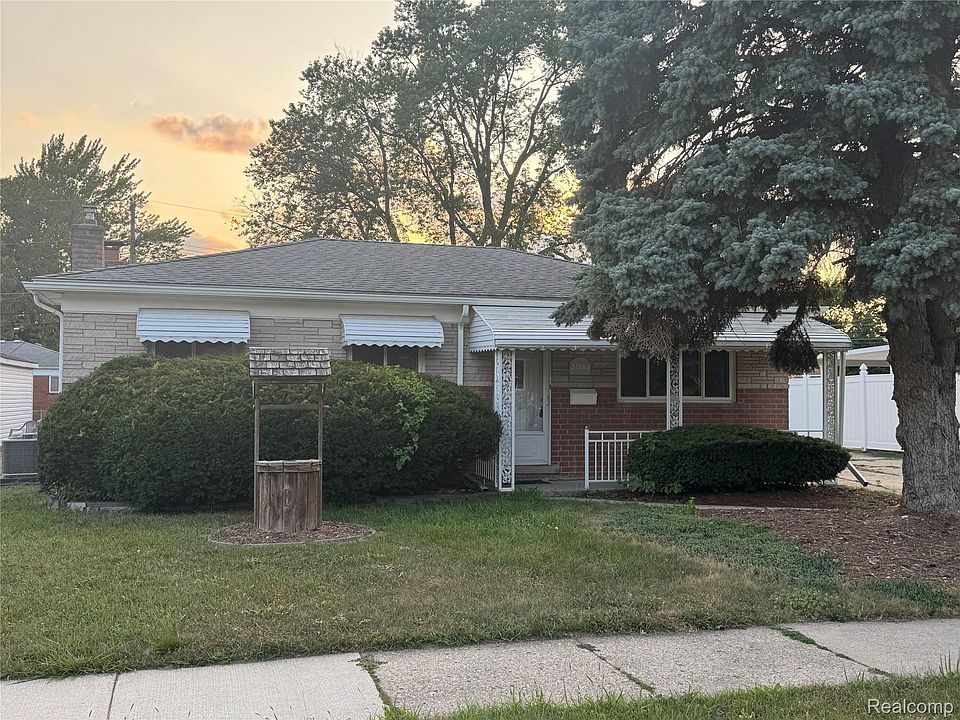 1st image of 31263 Hayes Rd