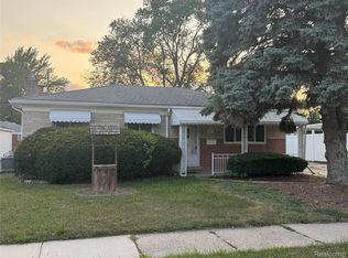 31263 Hayes Rd, Warren, MI 48088