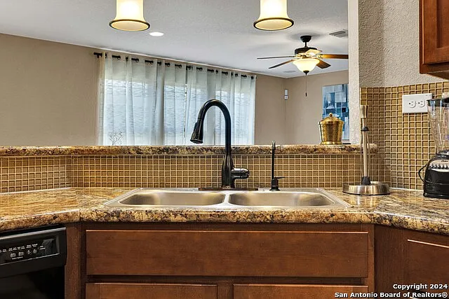 6730 Carmona Pass — Photo 13