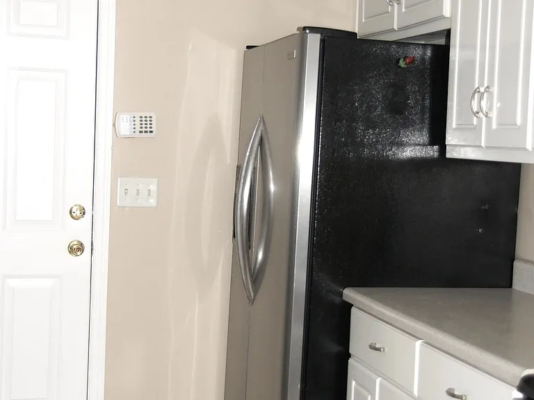 1192 Carriage Dr — Photo 10