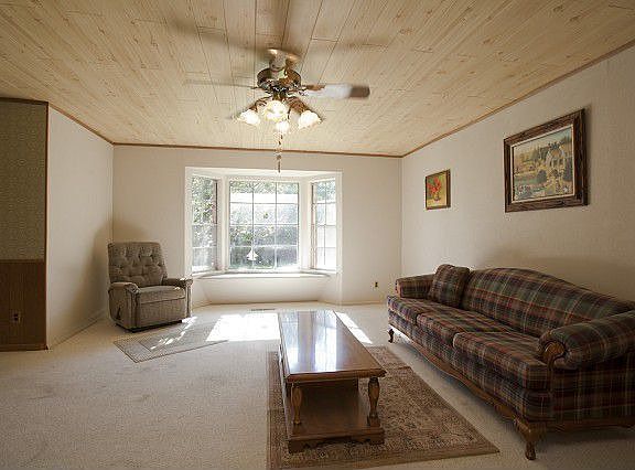 Beautiful bay window