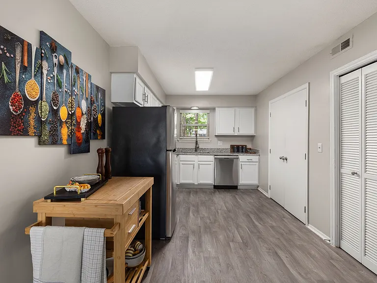 North Oaks Landing — Photo 31