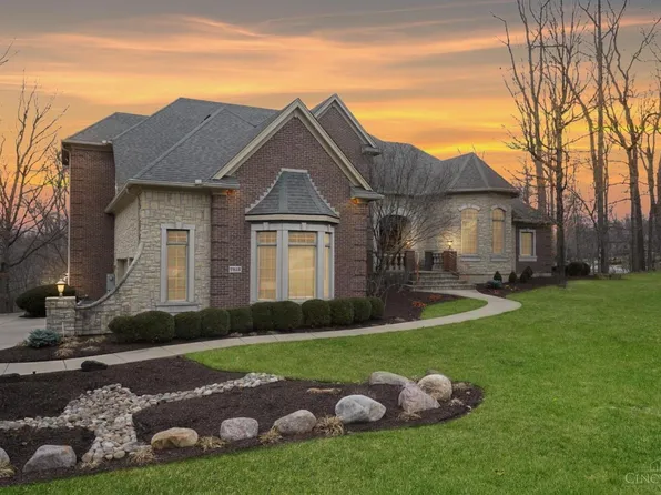 7813 Country Brook Ct, Springboro, OH 45066