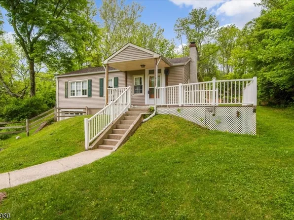 16 High St, Blairstown Twp., NJ 07825