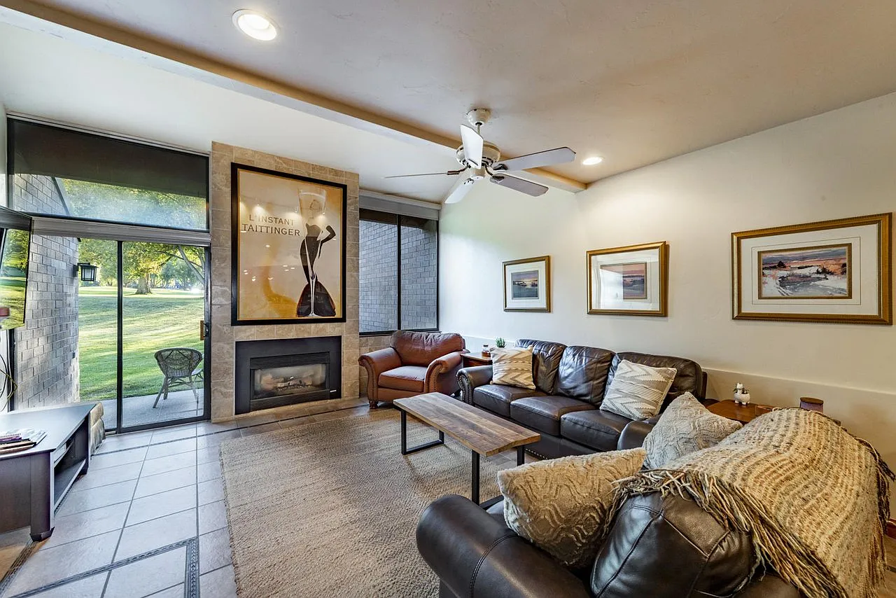 4 bed, 2.5 bath, 1700 sqft, $3,550 — Photo 1