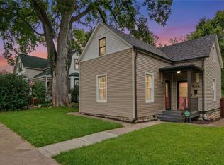 318 N Benton Ave, Saint Charles, MO 63301