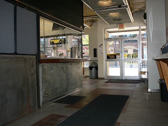 5th image of 12 E Franklin Ave
