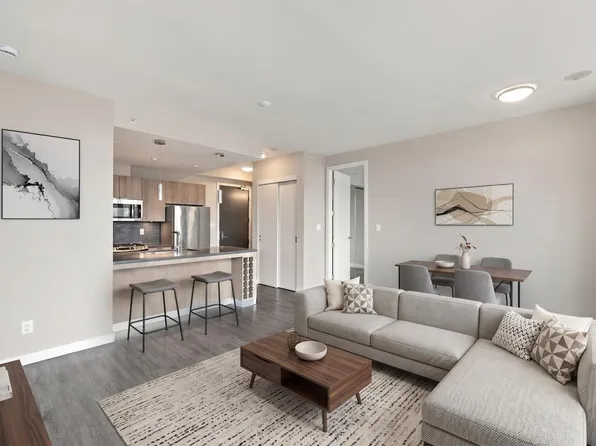 1788 Ontario St #402, Vancouver, BC V5T 0G3