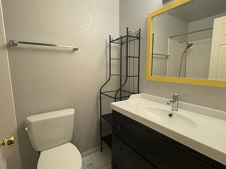 16205 NE 107th Ct — Photo 6
